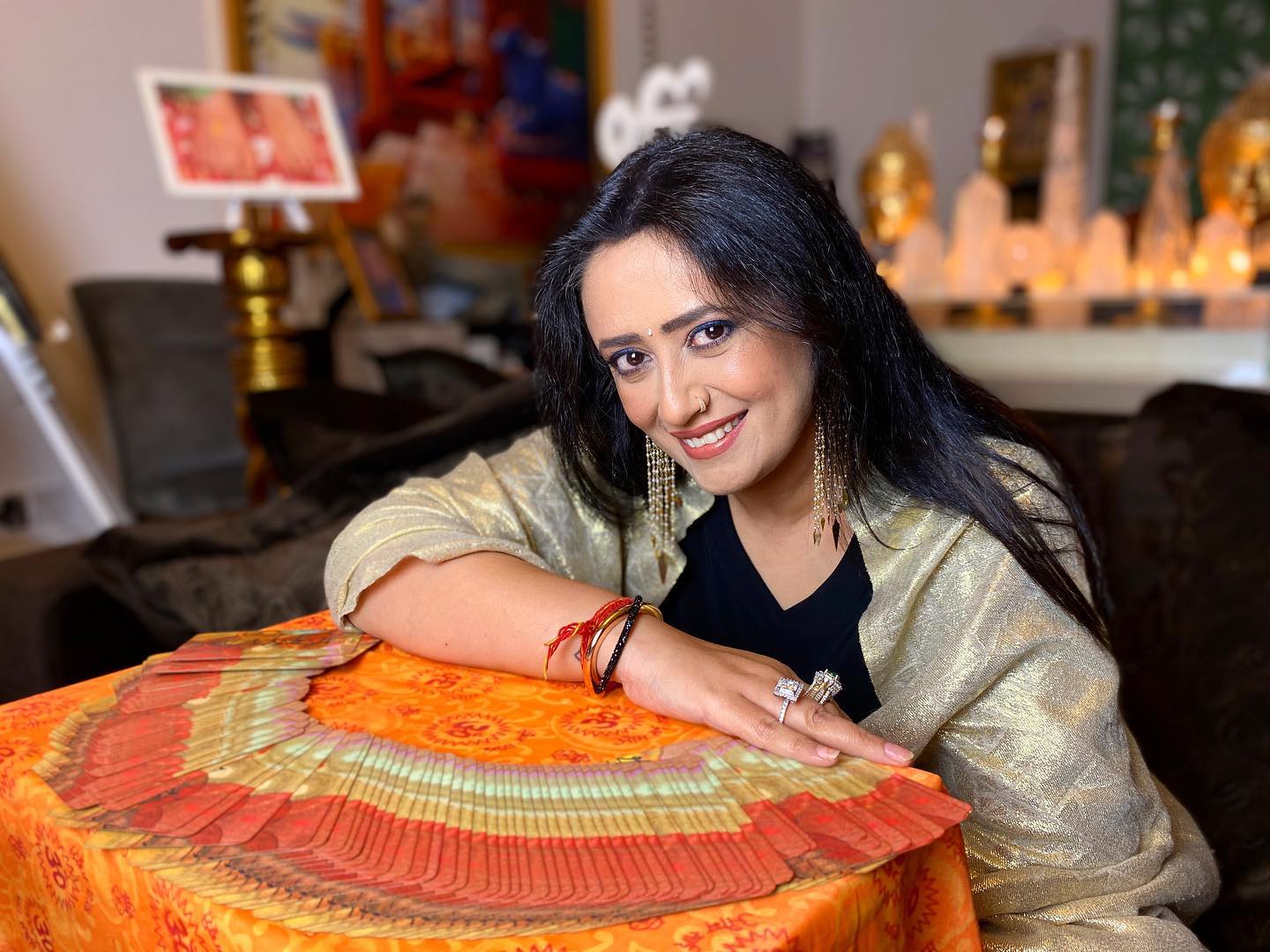 Who is Janvi Gaur? Vedic Astrologer and Tarot Reader Redefining Spiritual Guidance