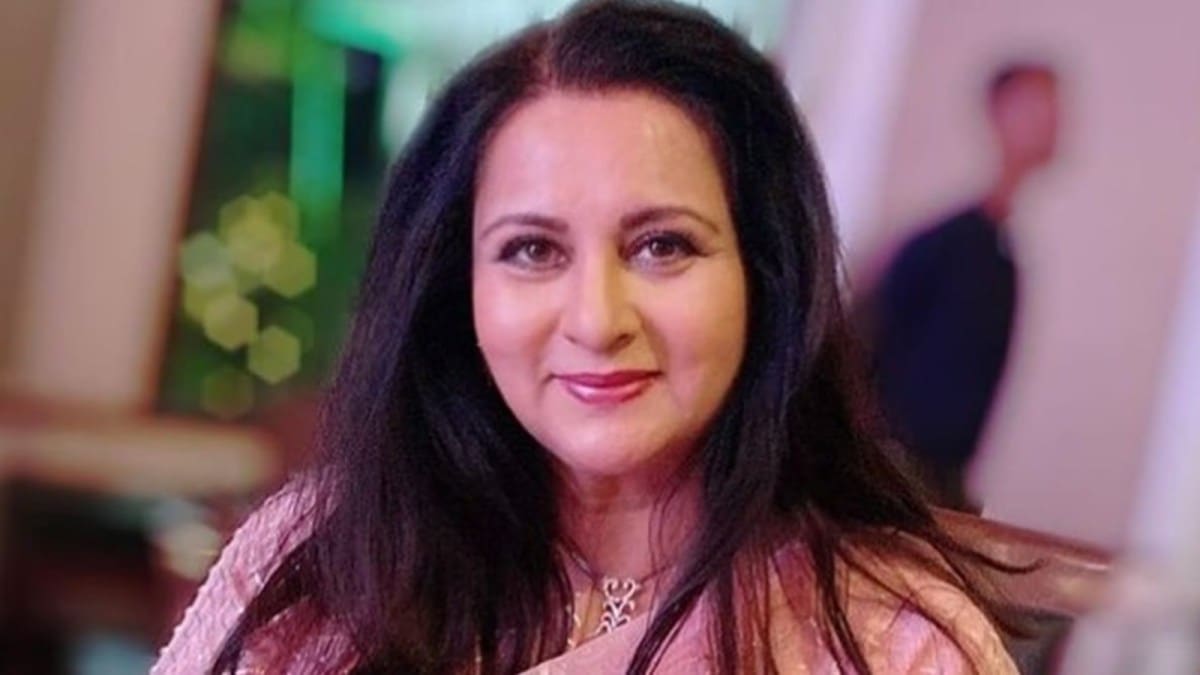 Poonam Dhillon: Poonam Dhillon Age, Net Worth, Movies, Family, Bigg Boss and Latest News (2025)